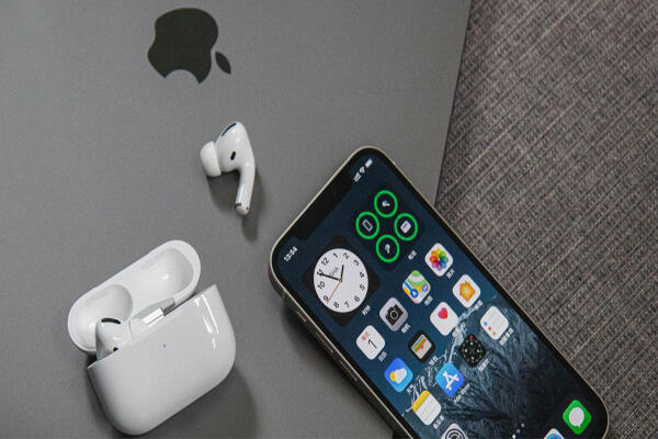 Top Phụ Kiện Cần Mua Cho iPhone Air: Sạc Nhanh, Ốp Lưng Siêu Mỏng và Cường Lực Bảo Vệ Màn Hình